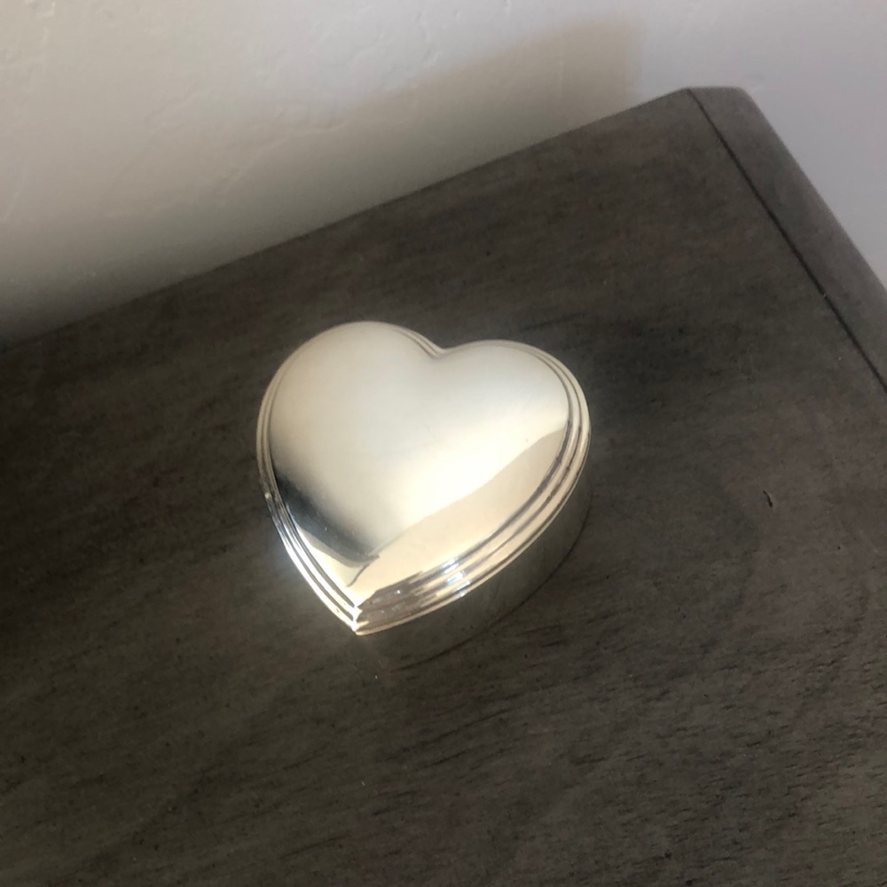 Hart shaped jewelry box